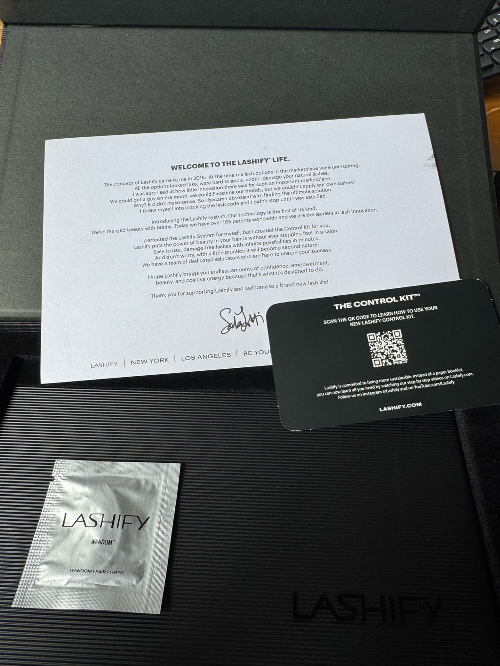 NWT Lashify Control Kit - black - Picture 3 of 4
